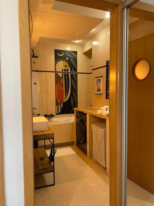 Apartment Maple Art House & Bezplatny Parking Podziemny Kielce